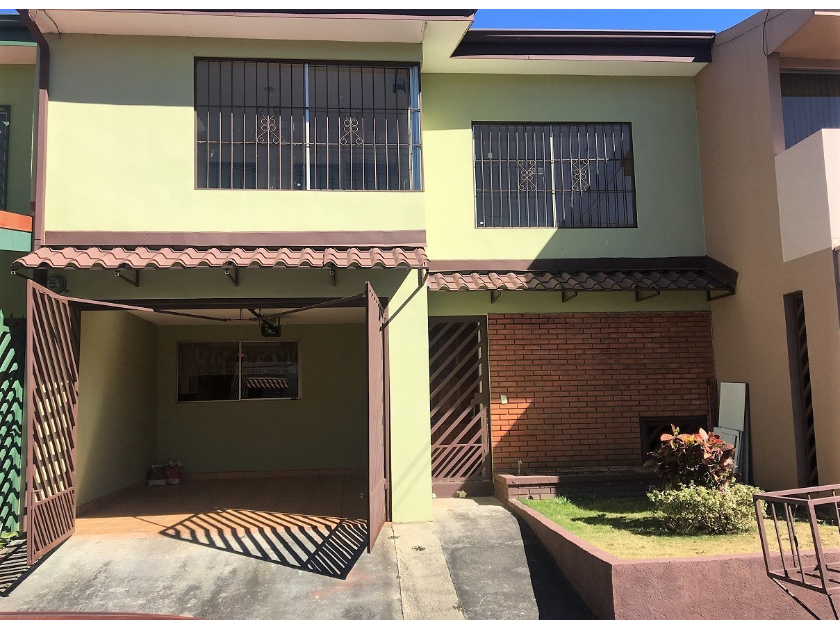 Beautiful Residential House Within Walking Distance Of The Walmart Of Curridabat And Ciudad Del Este