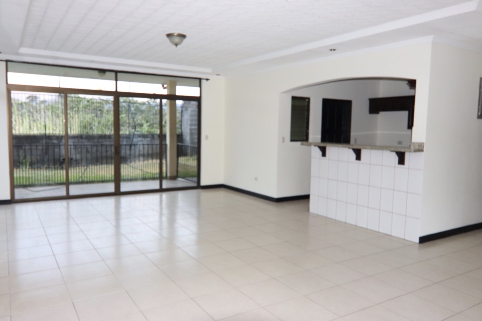 2 Story House for Rent in San Joaquin, Heredia